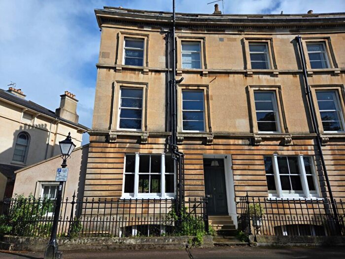 4 Bedroom End Of Terrace House For Sale In Park Town, Oxford, OX2