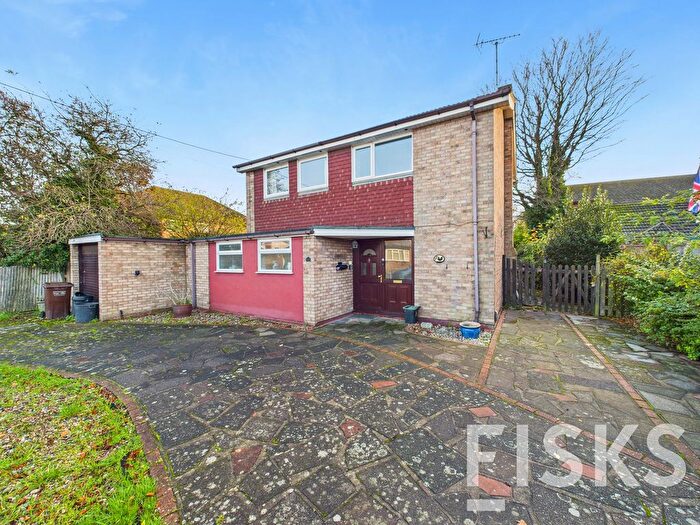 3 Bedroom Detached House For Sale In Hindles Road, Canvey Island, SS8