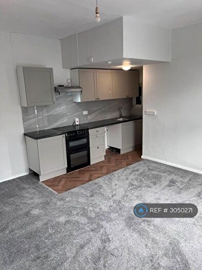 2 Bedroom Terraced House To Rent In Blackhouse Road, Huddersfield, HD2