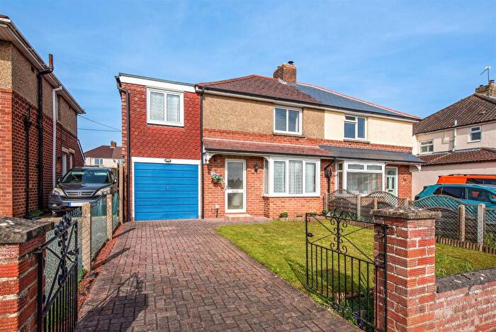 3 Bedroom House For Sale In Ash Tree Road, Andover, SP10