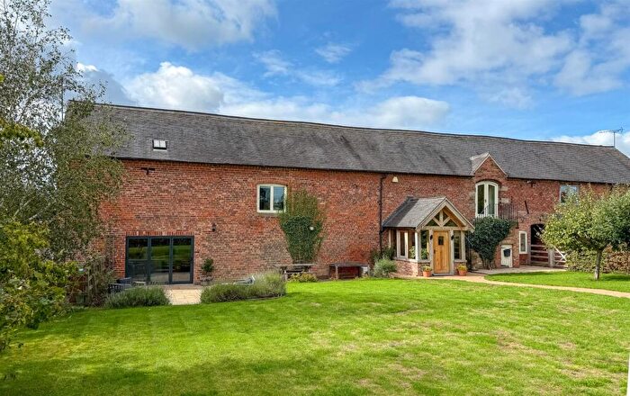 4 Bedroom Barn Conversion For Sale In Bracken Barn & Equestrian, Scotch Hill, Newchurch, Hoar Cross, DE13
