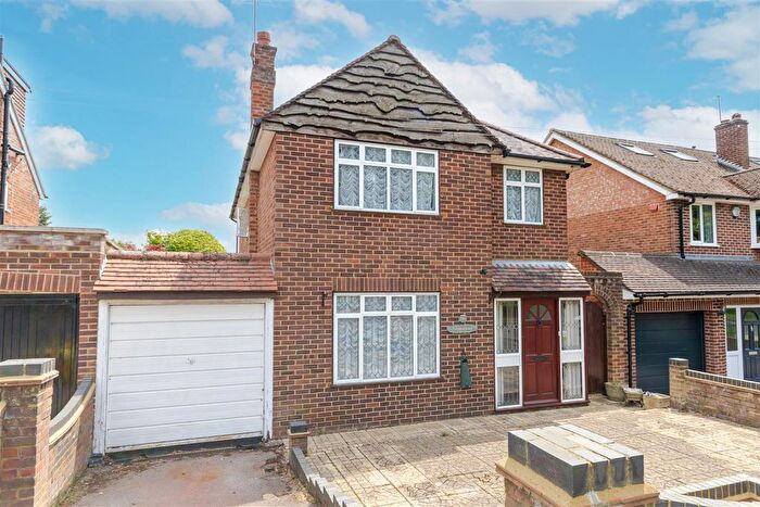 3 Bedroom Detached House For Sale In Charlbury Road, Ickenham, UB10
