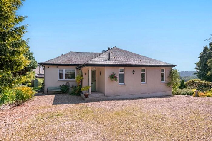 3 Bedroom Detached Bungalow For Sale In Windyridge, Rumbling Bridge, KY13