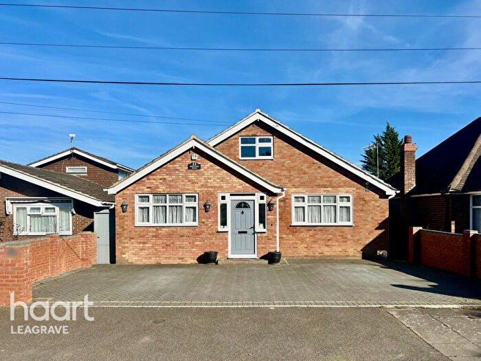 3 Bedroom Detached Bungalow For Sale In Wellgate Road, Luton, LU4