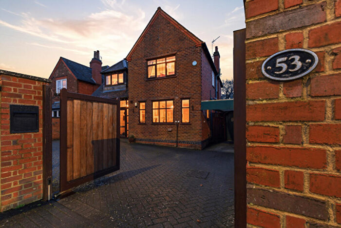 4 Bedroom Detached House For Sale In Bilton Road, Rugby, Warwickshire, CV22