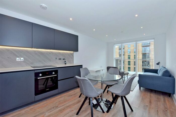 1 Bedroom Apartment To Rent In Darjeeling House, Memorial Avenue, Slough, SL1