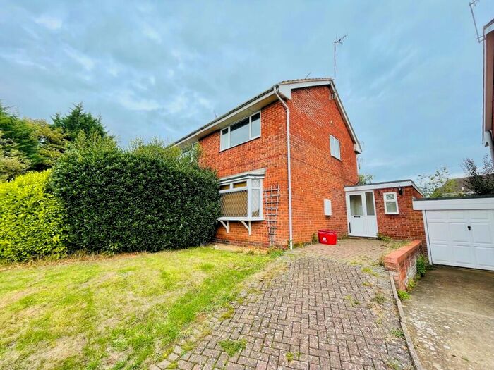 2 Bedroom Semi-Detached House To Rent In Yardley Close, Warwick, CV34