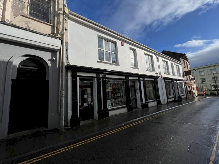 1 Bedroom Flat To Rent In Queen Street Apartments, - Queen Street, Carmarthen, SA31