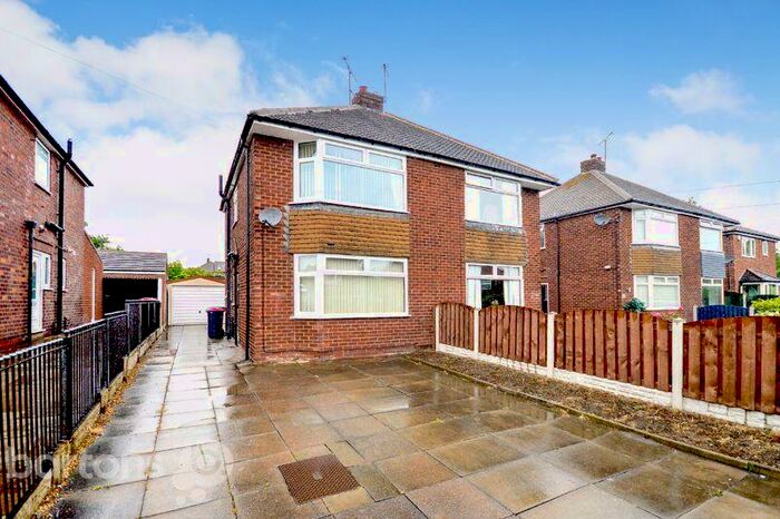 3 Bedroom Semi-Detached House To Rent In Brinsworth Lane, Brinsworth, S60