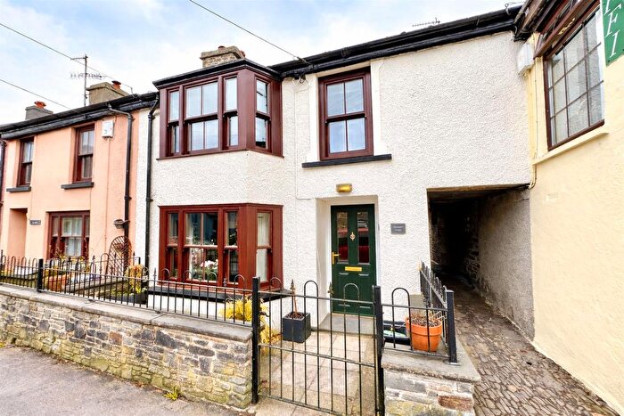 3 Bedroom Property For Sale In Chapel Street, Tregaron, SY25