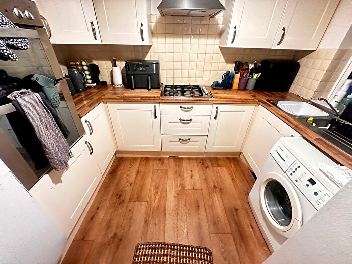 2 Bedroom Flat To Rent In Randolph Road, Poole, BH14