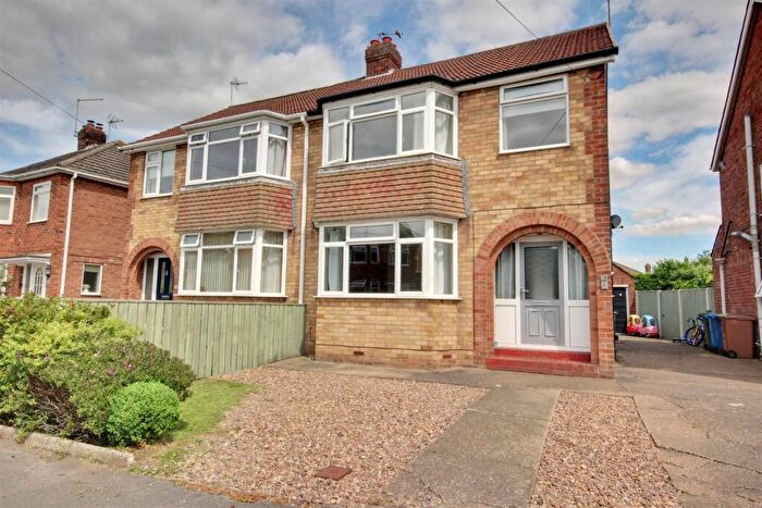 3 Bedroom Semi-Detached House For Sale In Molescroft Drive, Beverley, HU17