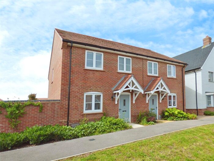 3 Bedroom Semi-Detached House For Sale In Falkland Drive, Warsash, Southampton, SO31