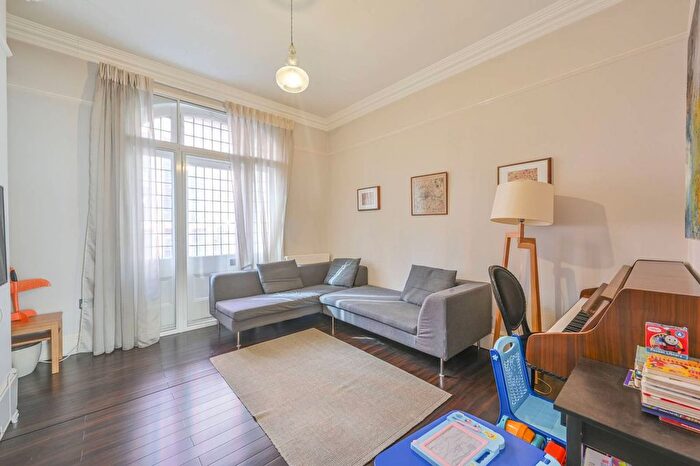 3 Bedroom Flat For Sale In Westminster Palace Gardens, , Victoria, London, SW1
