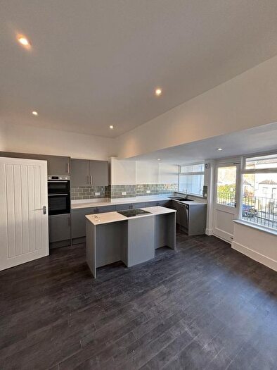 1 Bedroom Flat To Rent In St. Johns Road, Isleworth, TW7