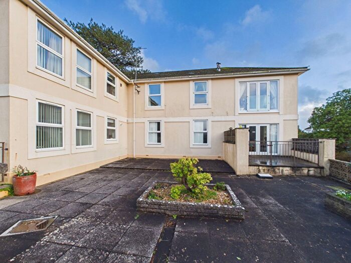 2 Bedroom Flat For Sale In Petitor Road, St. Marychurch, Torquay, TQ1
