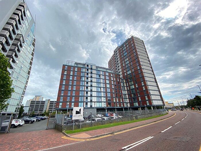 2 Bedroom Flat To Rent In City Lofts, The Quays, Salford, M50