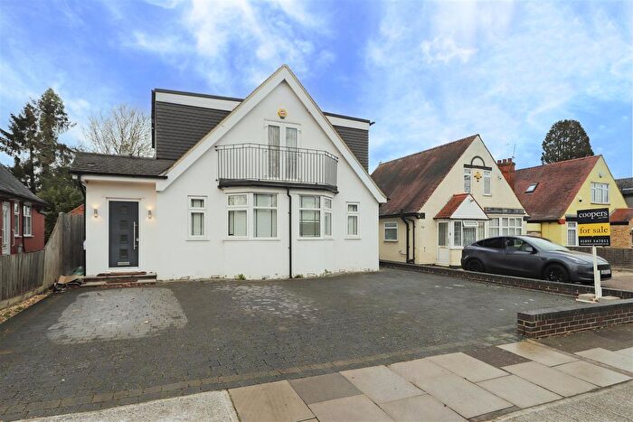 5 Bedroom Detached Bungalow For Sale In Swakeleys Road, Ickenham, UB10