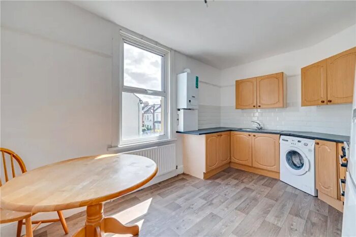 1 Bedroom Flat To Rent In Brookwood Road, Wandsworth, SW17