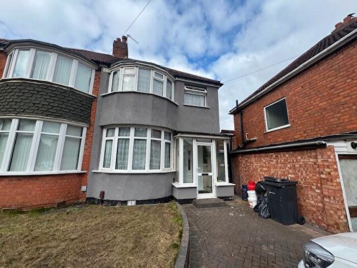 3 Bedroom Semi-Detached House To Rent In The Rise, Great Barr, Birmingham, B42