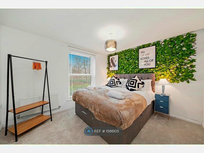 2 Bedroom Flat To Rent In Turing Gate, Bletchley, Milton Keynes, MK3