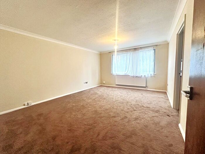 2 Bedroom Flat To Rent In Beauchamp Place, Oxford, OX4