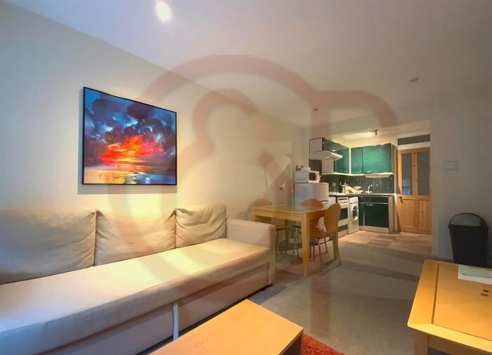 1 Bedroom Flat To Rent In Molyneux Street, Marylebone, W1H