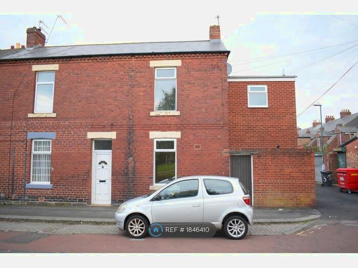 2 Bedroom Semi-Detached House To Rent In Whickham Road, Hebburn, NE31