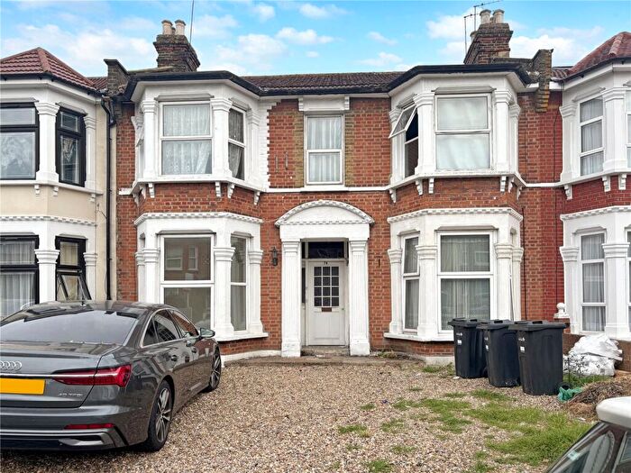 1 Bedroom Flat To Rent In Norfolk Road, Seven Kings, IG3