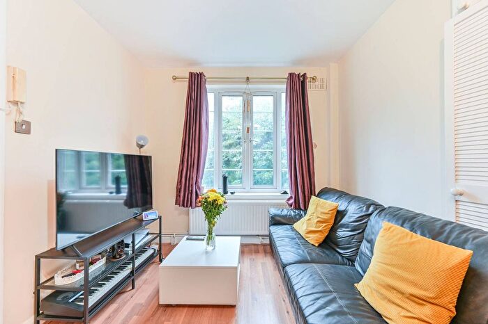 2 Bedroom Flat To Rent In Kings Drive, Wembley, HA9