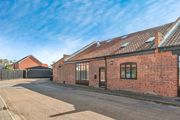 4 Bedroom Barn Conversion For Sale In Back Lane, Martham, Great Yarmouth, NR29