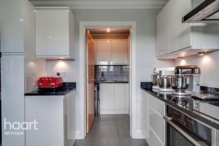 5 Bedroom Detached House For Sale In Granville Close, Great Braxted, CM8