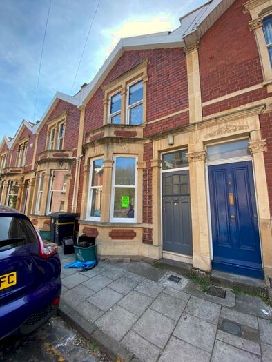 3 Bedroom Terraced House To Rent In Hill View, Clifton, Bristol, BS8