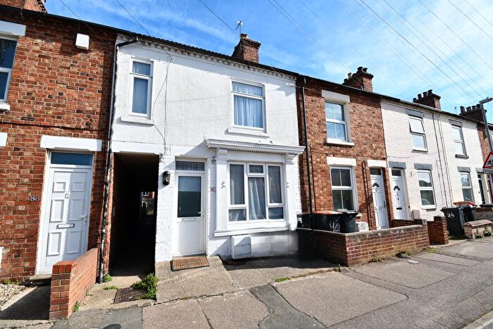 3 Bedroom Terraced House For Sale In Margetts Road, Kempston, Bedford, MK42