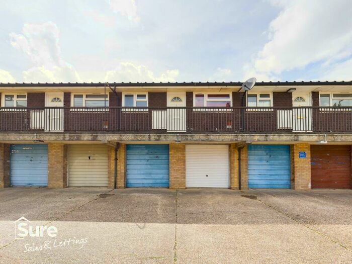 1 Bedroom Apartment To Rent In Waveney, Hemel Hempstead, Hertfordshire, HP2