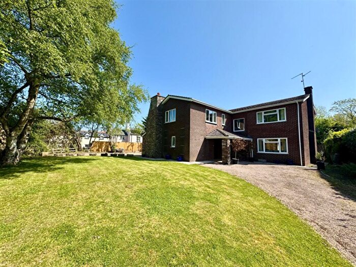 6 Bedroom Detached House For Sale In Church Lane, Llansoy, Usk, NP15