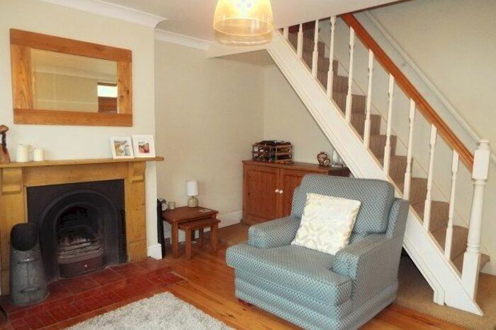 2 Bedroom Property To Rent In Wyndham Street, Cardiff, CF11