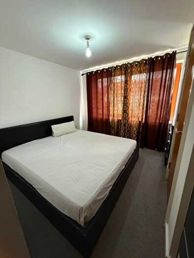 2 Bedroom Flat To Rent In Holinger Court, HA0