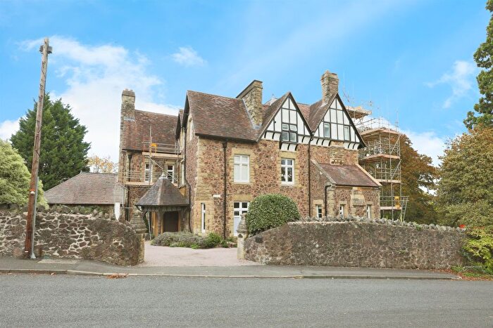 2 Bedroom Flat For Sale In Albert Road North, Malvern, WR14