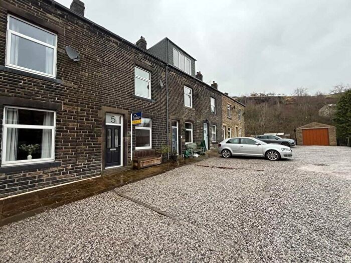 3 Bedroom Terraced House For Sale In Farnboro Street, Walsden, Todmorden, OL14