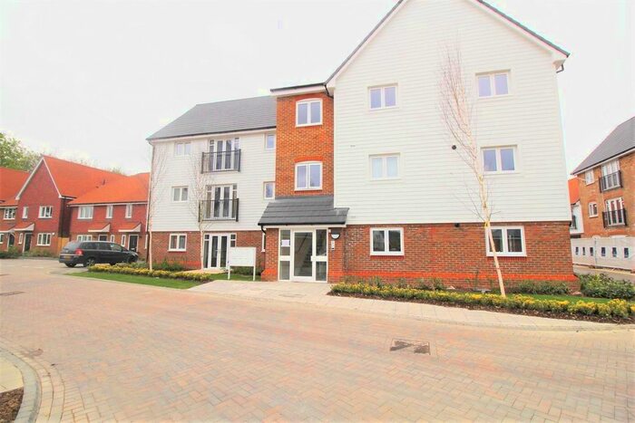 1 Bedroom Flat To Rent In Bricklayer Lane, Faygate, Horsham, RH12