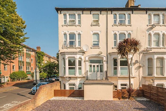 2 Bedroom Flat To Rent In Grange Road, Ealing, W5