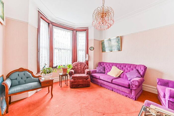 3 Bedroom Terraced House For Sale In Preston Road, Norwood, London, SE19