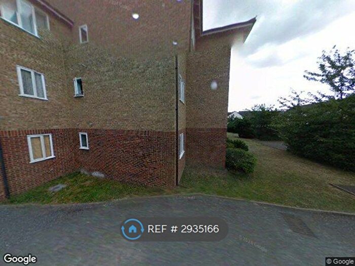 1 Bedroom Flat To Rent In Willow Court, London, E11