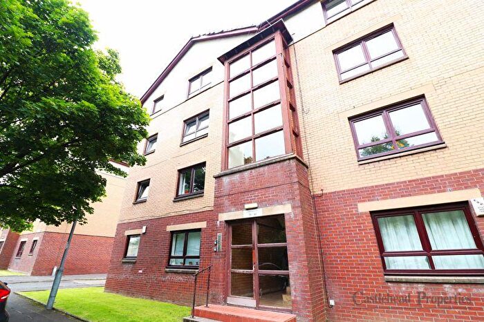 2 Bedroom Flat For Sale In Caledonia Court, Paisley, PA3