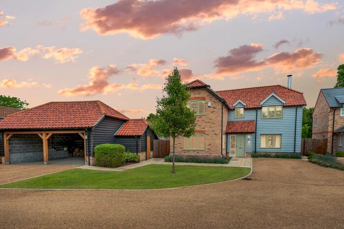 4 Bedroom Detached House For Sale In Chapel Meadows, Great Wilbraham, Cambridge, CB21