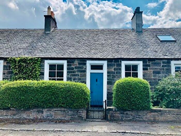 2 Bedroom Cottage To Rent In Carberry Place, Edinburgh, EH12