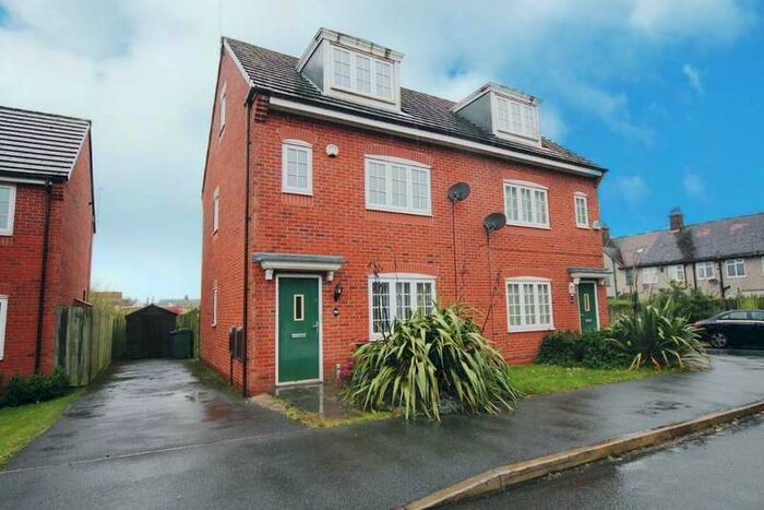 4 Bedroom Semi-Detached House To Rent In Charnley Drive, Wavertree, Liverpool, Merseyside, L15