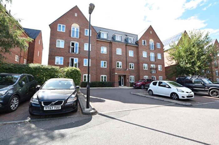 2 Bedroom Flat For Sale In Leighton Road, Leighton Buzzard, LU7