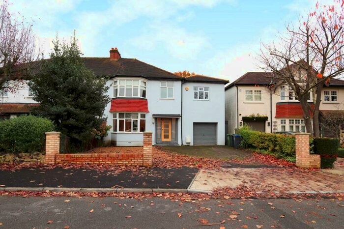 5 Bedroom House To Rent In Nelson Road, New Malden, KT3